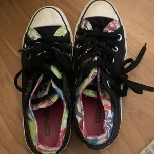Black and flower print converse all star low tops, size 6